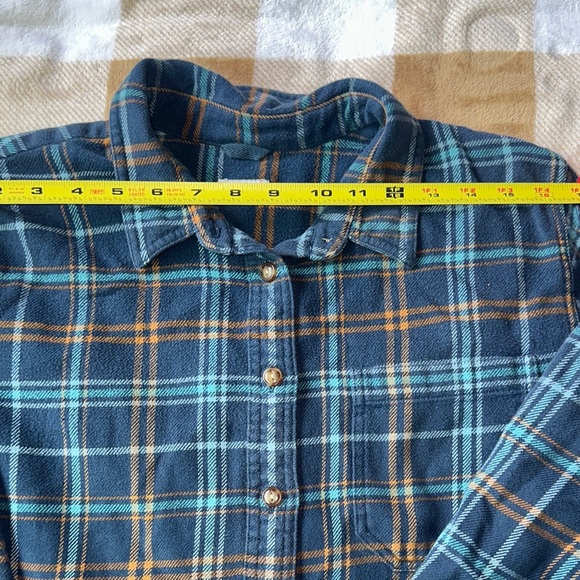 L.L. Bean 100% Organic Cotton Blue and Gold Plaid Shirt Size M - Picture 7 of 10